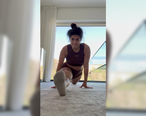 Jasmine Sherni aka jasminesherni - 07-27-2024 OnlyFans Video - Morning stretches before my BG in Spain with Brazzers