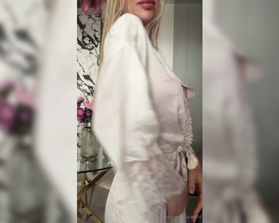 Kiara Lord aka kiaralord - 07-03-2024 OnlyFans Video - A delicate flower  I smell like a dream