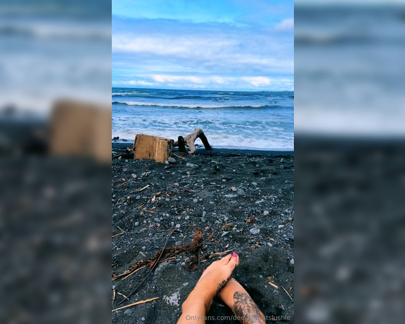 Mila Slushie aka deepthroatslushie - 05-13-2024 OnlyFans Video - more beach day content