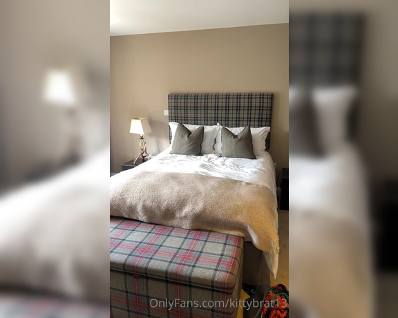 Kittybrat13 aka kittybrat13 - 06-14-2023 OnlyFans Video - Couldnt wait to jump into bed with averageukmum amp couldnt keep my hands off her