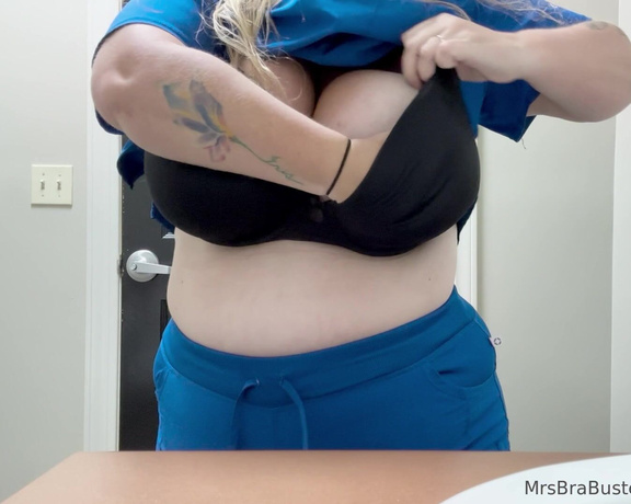 Mrs Bra Buster aka mrs_bra_buster - 08-02-2023 OnlyFans Video - Its really hard to be good when Im in the office