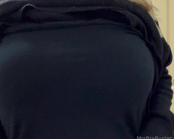 Mrs Bra Buster aka mrs_bra_buster - 12-20-2022 OnlyFans Video - Titty Tuesday Gs look better when they bounce