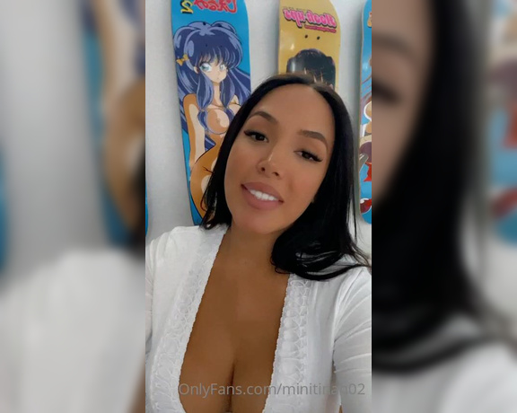 Minitinah aka minitinah02 - 03-23-2022 OnlyFans Video - ill see everyone here on my live at 8pm