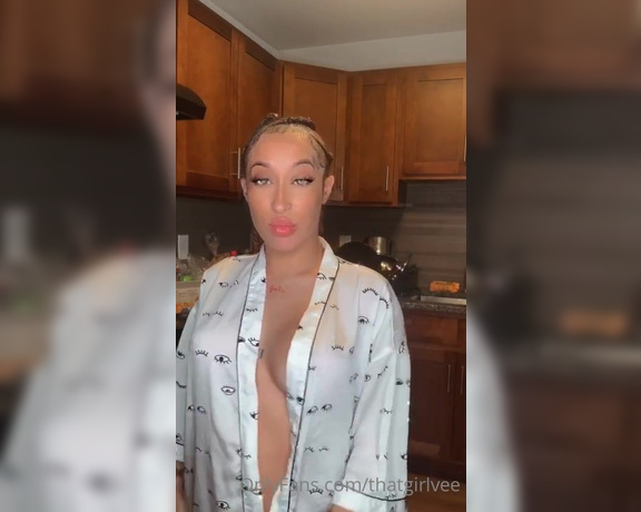 RAIAH BABY aka iamveraiah - 10-27-2020 OnlyFans Video - Can I cook for you