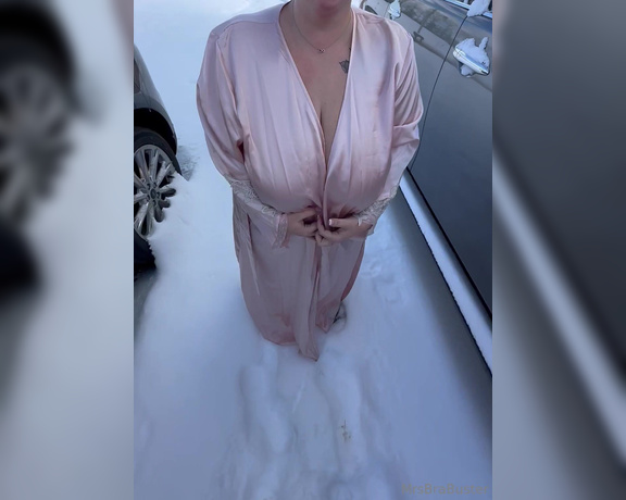 Mrs Bra Buster aka mrs_bra_buster - 01-16-2024 OnlyFans Video - Snow angel in my yard Hope you enjoy this half as much as my hubby did