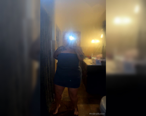 Mrs Bra Buster aka mrs_bra_buster - 02-29-2024 OnlyFans Video - Happy Thicc Thursday