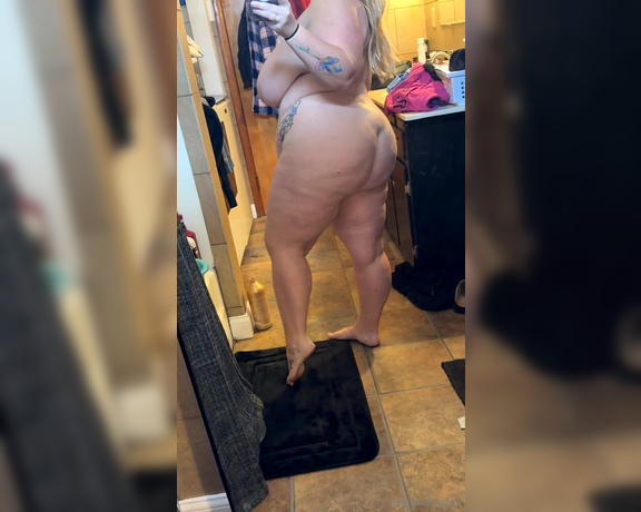 Mrs Bra Buster aka mrs_bra_buster - 03-06-2024 OnlyFans Video - Happy Wednesday from my naked self