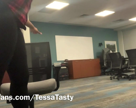 Tessa Tasty aka tessatasty - 02-05-2020 OnlyFans Video - Conference Room Squirt