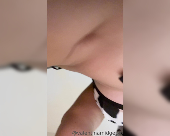 Valentina Midget aka valentinamidgetxo - 11-06-2022 OnlyFans Video - sooo bored