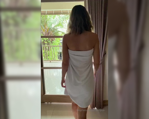 Hillary Lux aka hillarylux - 02-24-2020 OnlyFans Video - About to get real naughty on this balcony in Bali at the Villa, I wonder is