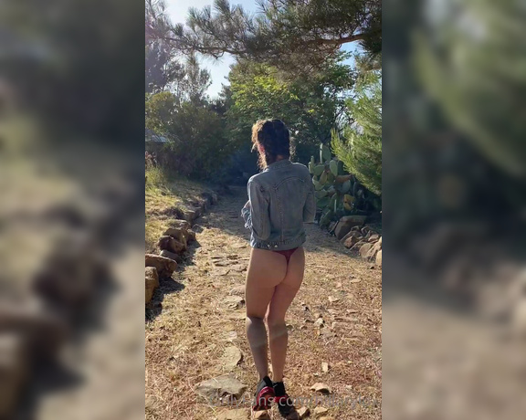 Hillary Lux aka hillarylux - 05-28-2020 OnlyFans Video - Having fun teasing in nature