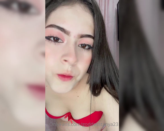 Mayiss GT aka mayiss_gt - 02-15-2023 OnlyFans Video - Les hice unos videitos por San Valentín bebés