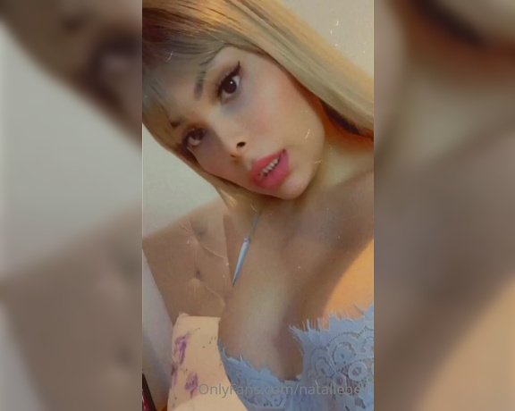 Natalie Bell aka nataliebell - 09-13-2021 OnlyFans Video - Hola mis amores  Probando nuevos looks  Te gusta mi rey  peluca