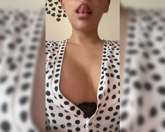 Natalie Bell aka nataliebell - 11-17-2021 OnlyFans Video - Hola mis amores bellos  Como están los dejo unos videos tocándome  Que rico