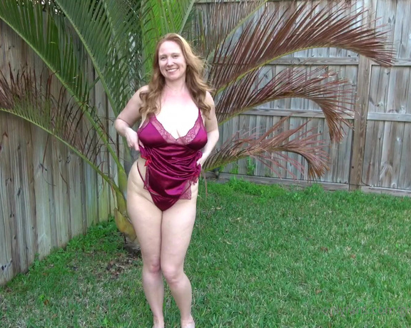 Ginger Daydreams aka gingerdaydreams - 07-16-2022 OnlyFans Video - Silky striptease  I hope your weekend is off to a good start