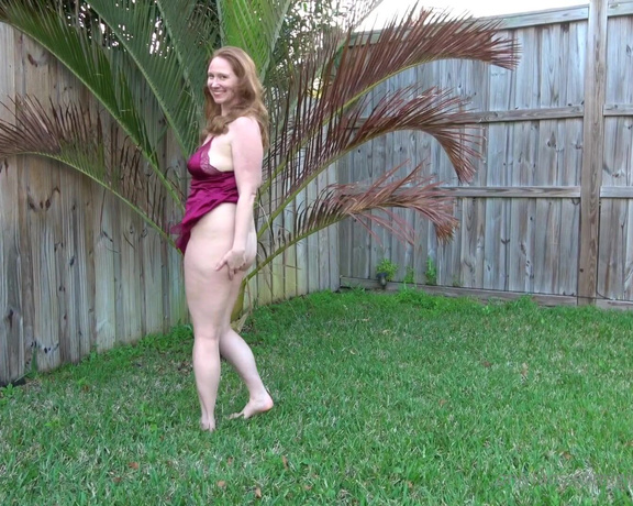 Ginger Daydreams aka gingerdaydreams - 07-16-2022 OnlyFans Video - Silky striptease  I hope your weekend is off to a good start