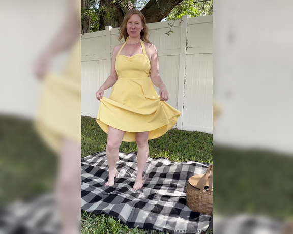 Ginger Daydreams aka gingerdaydreams - 06-24-2024 OnlyFans Video - What are you bringing to our picnic