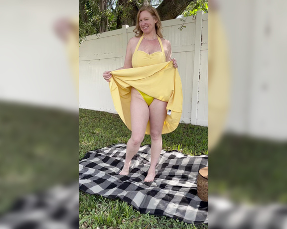 Ginger Daydreams aka gingerdaydreams - 06-24-2024 OnlyFans Video - What are you bringing to our picnic