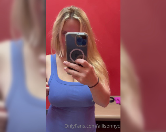 AllisonNYC aka allisonnyc - 10-05-2022 OnlyFans Video - Good morning boys