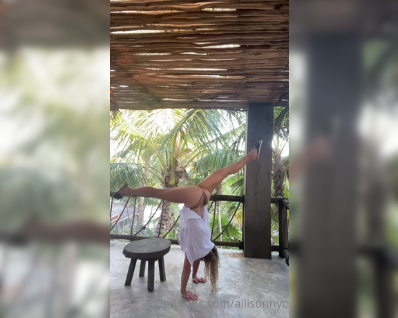 AllisonNYC aka allisonnyc - 03-23-2022 OnlyFans Video - Not the best handstand but it was a little flashier than the other video  Nomadé