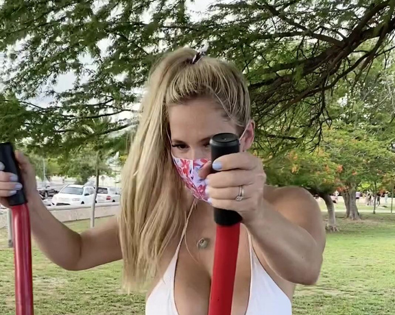 AllisonNYC aka allisonnyc - 08-28-2020 OnlyFans Video - I found a random little outdoor gym along the beach in Ponce