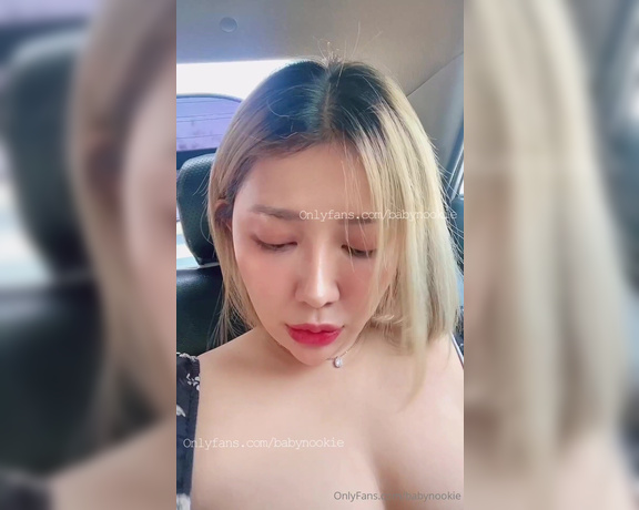 Babynookie aka babynookie - 02-08-2024 OnlyFans Video - ไมสบายแตเงยน กเลยตวกบนรถซะเลย คลปนแบงเปน2พารทนะคะ  เลอนไปทางขวานะคะ