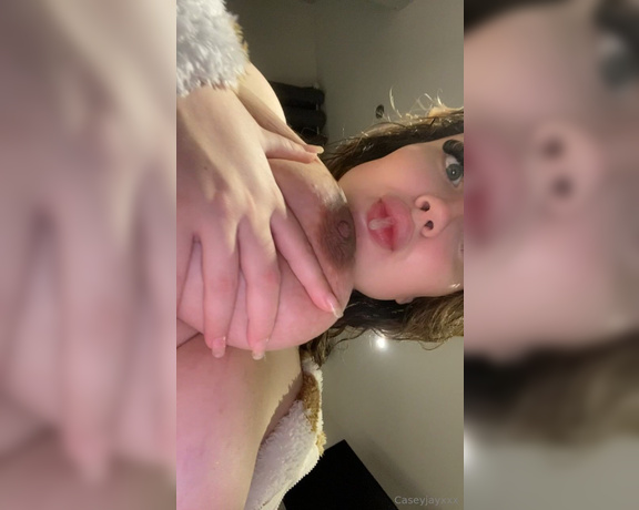 Caseyroseexo aka caseyjayxxx - 12-31-2023 OnlyFans Video - New years is here  Will be posting tonight in a hotel