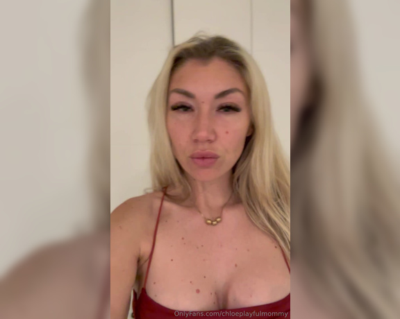 Chloe Ride aka ridingchloe - 12-20-2023 OnlyFans Video - Shhh