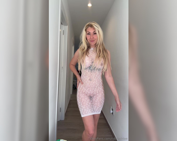 Chloe Ride aka ridingchloe - 07-20-2024 OnlyFans Video - How do you like this dress on me