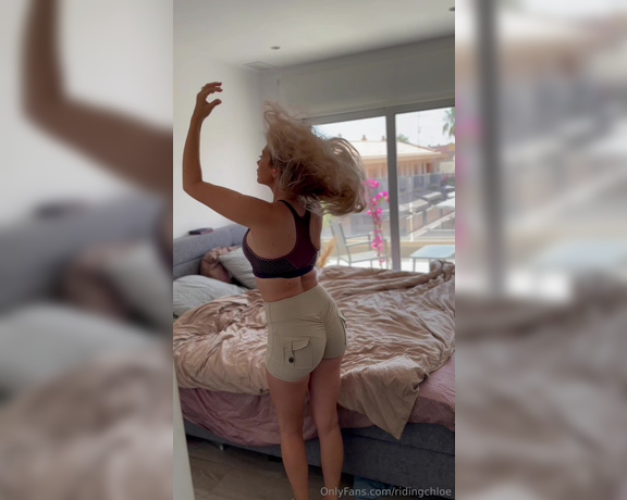 Chloe Ride aka ridingchloe - 08-01-2024 OnlyFans Video - Check your DMs This is how it begins