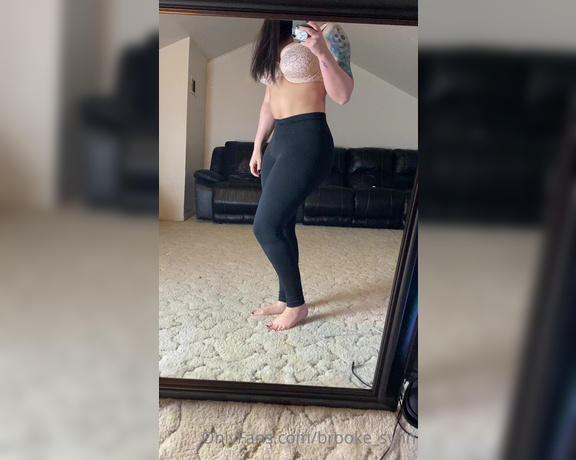 Brooke Synn aka notbrookesynn - 07-27-2021 OnlyFans Video - LAST CALL  Deleting unopened DMs in 2 hrs