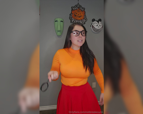 Brooke Synn aka notbrookesynn - 10-20-2024 OnlyFans Video - JinkiesCan you help me solve the mysteryTip 20 to see Velma get her pussy pounded in