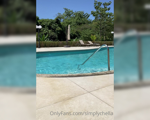 Kellogg Rochella aka simplychella - 06-20-2021 OnlyFans Video - Pool tingz