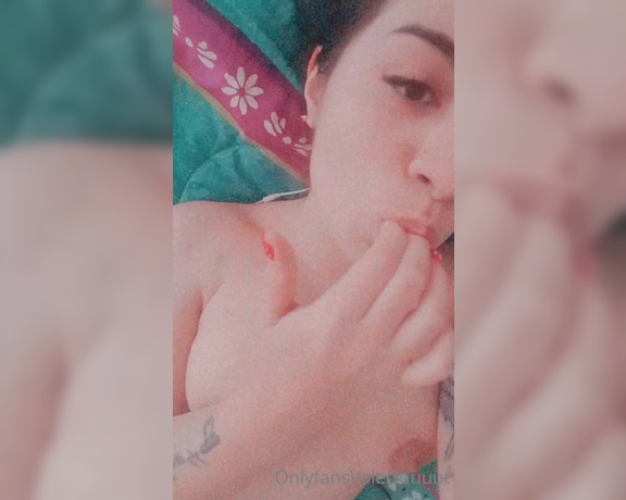 Valentina Gutierres aka valentinagutgut - 12-31-2020 OnlyFans Video - Que tengas buenas fiestas   que me lluevan pixulitas jajaja