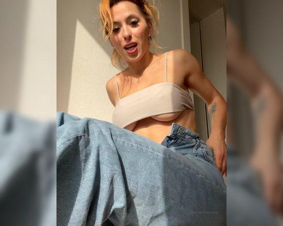 Alessiamimixx aka fitforfunalessia - 01-31-2023 OnlyFans Video - Se ti piace questo scrivimi in privato che ci divertiamo un pò