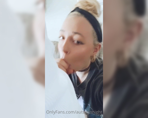 Autumn aka autumnnight - 03-07-2021 OnlyFans Video - Suckin some shlong