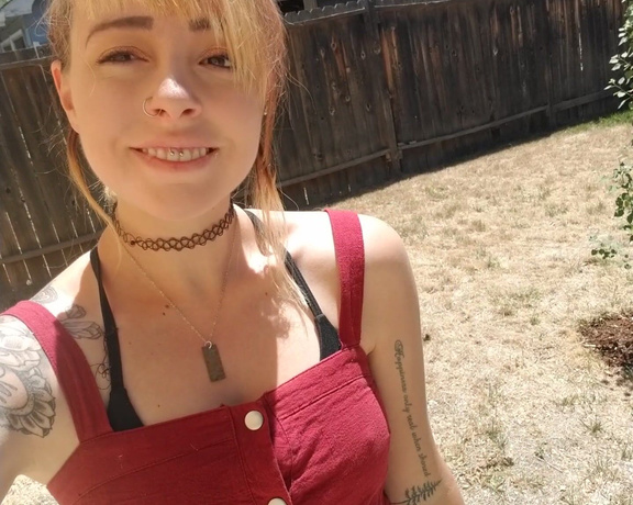 Autumn aka autumnnight - 05-25-2020 OnlyFans Video - Doesnt take much to accidentally show some pussy