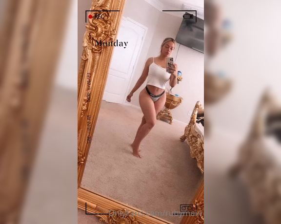 Ruby Main aka rubymain - 06-29-2023 OnlyFans Video - Si me tuvieras caminando asi en tu casa que me harias