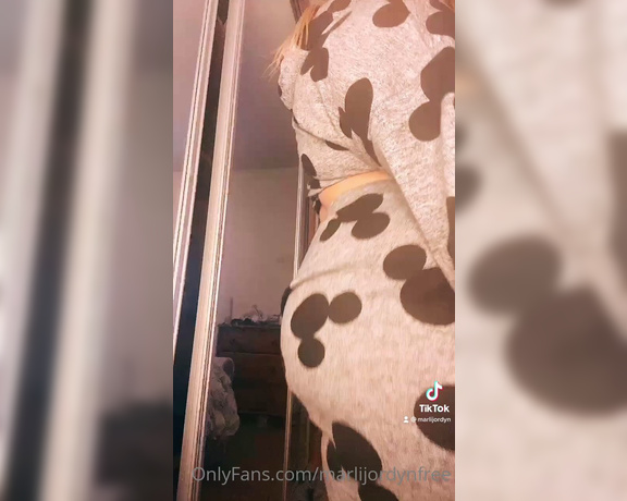 Marli Grace aka marligracevip - 02-15-2021 OnlyFans Video - Shaking my asssss