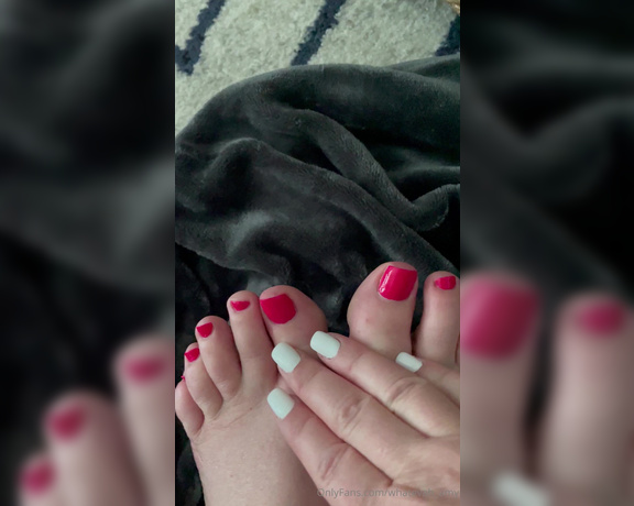 Whatever Amy aka whatevah_amy - 06-22-2024 OnlyFans Video - Should my nails and toes match