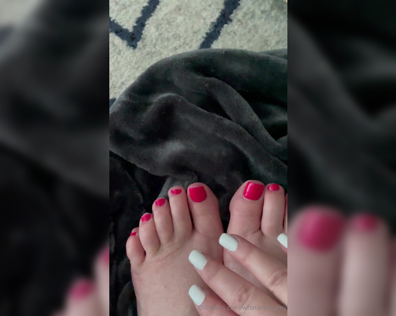 Whatever Amy aka whatevah_amy - 06-22-2024 OnlyFans Video - Should my nails and toes match