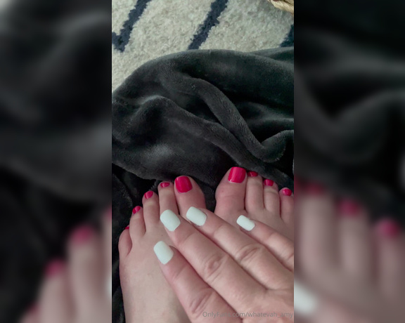 Whatever Amy aka whatevah_amy - 06-22-2024 OnlyFans Video - Should my nails and toes match