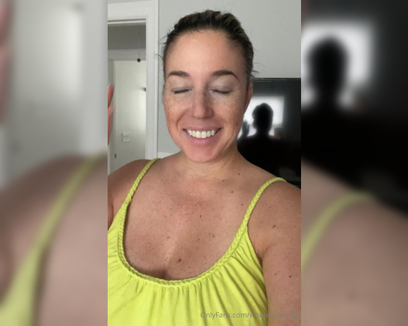 Whatever Amy aka whatevah_amy - 07-31-2024 OnlyFans Video - No Im not running errands topless