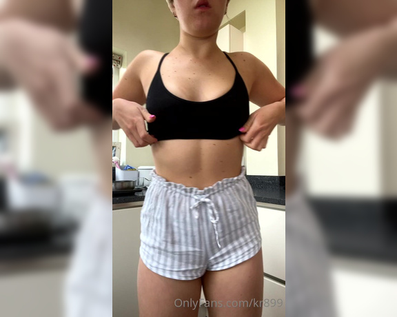 Katy Robertson aka kr899 - 09-20-2022 OnlyFans Video - Horny girl this morning