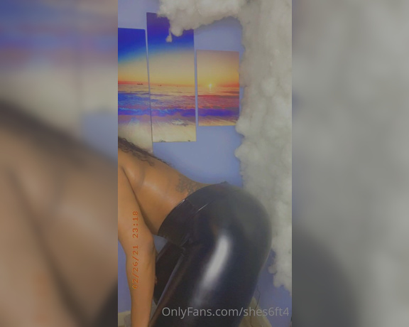 Shes6ft4 aka shes6ft4 - 02-28-2021 OnlyFans Video - Leather pants on this phat ass_70bb