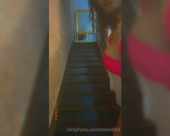 Shes6ft4 aka shes6ft4 - 05-02-2021 OnlyFans Video - Hey baby_zvr4