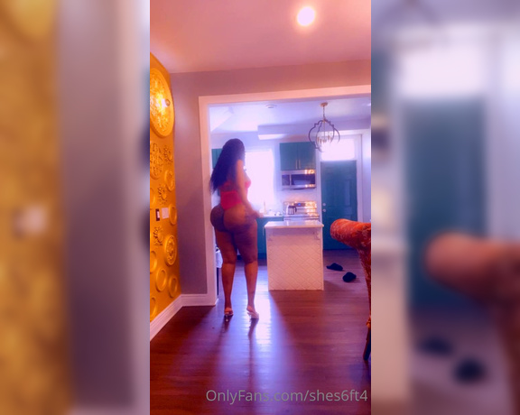 Shes6ft4 aka shes6ft4 - 05-02-2021 OnlyFans Video - Hey baby