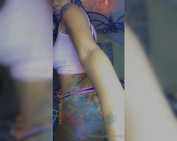 Shes6ft4 aka shes6ft4 - 04-21-2020 OnlyFans Video - How many licks would it take you to remove this wedgie_b2hj