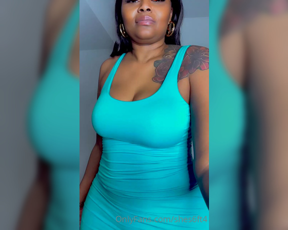 Shes6ft4 aka shes6ft4 - 06-10-2023 OnlyFans Video - Dress Haul_3pr7