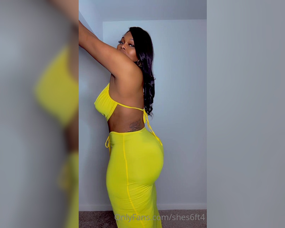 Shes6ft4 aka shes6ft4 - 06-10-2023 OnlyFans Video - Dress Haul_8g65